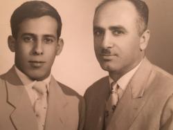 صولرة تجمعني بالاخ الكبير عبدالله حسين النعمة في القاهره حوالي عام 1958