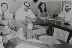 حلقة نقاش 1982-يظهر خالد الخاطر مديحه صالح وعلي