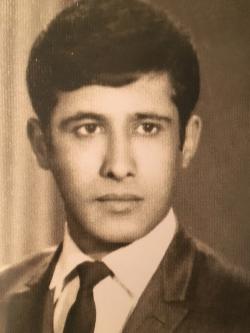 شقيقي يوسف بن خليفة الكواري  ايام الدراسة في بغداد - حوالي 1968
